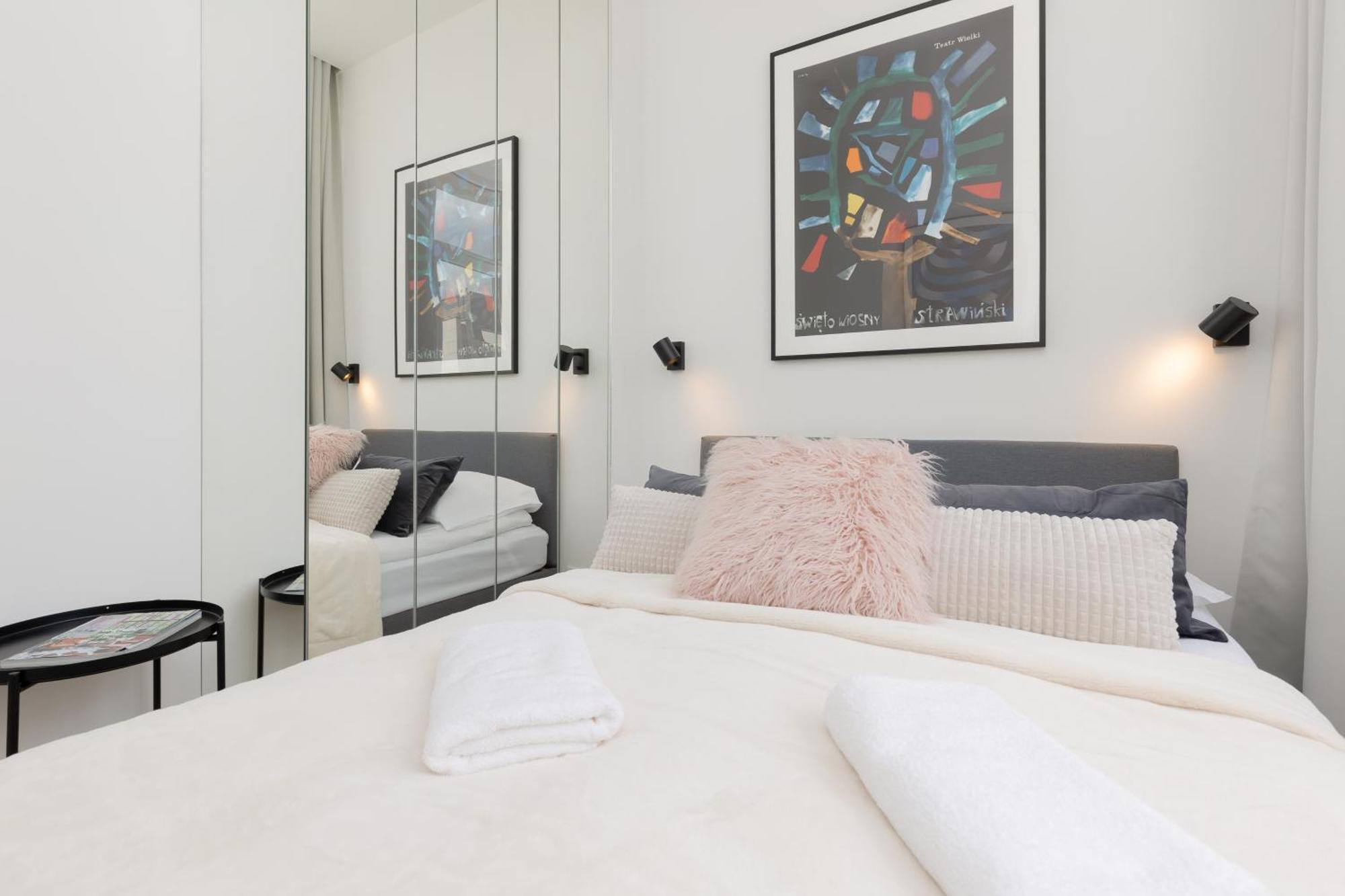 City Panorama Spacious Apartment By Renters Prestige วอร์ซอ ภายนอก รูปภาพ