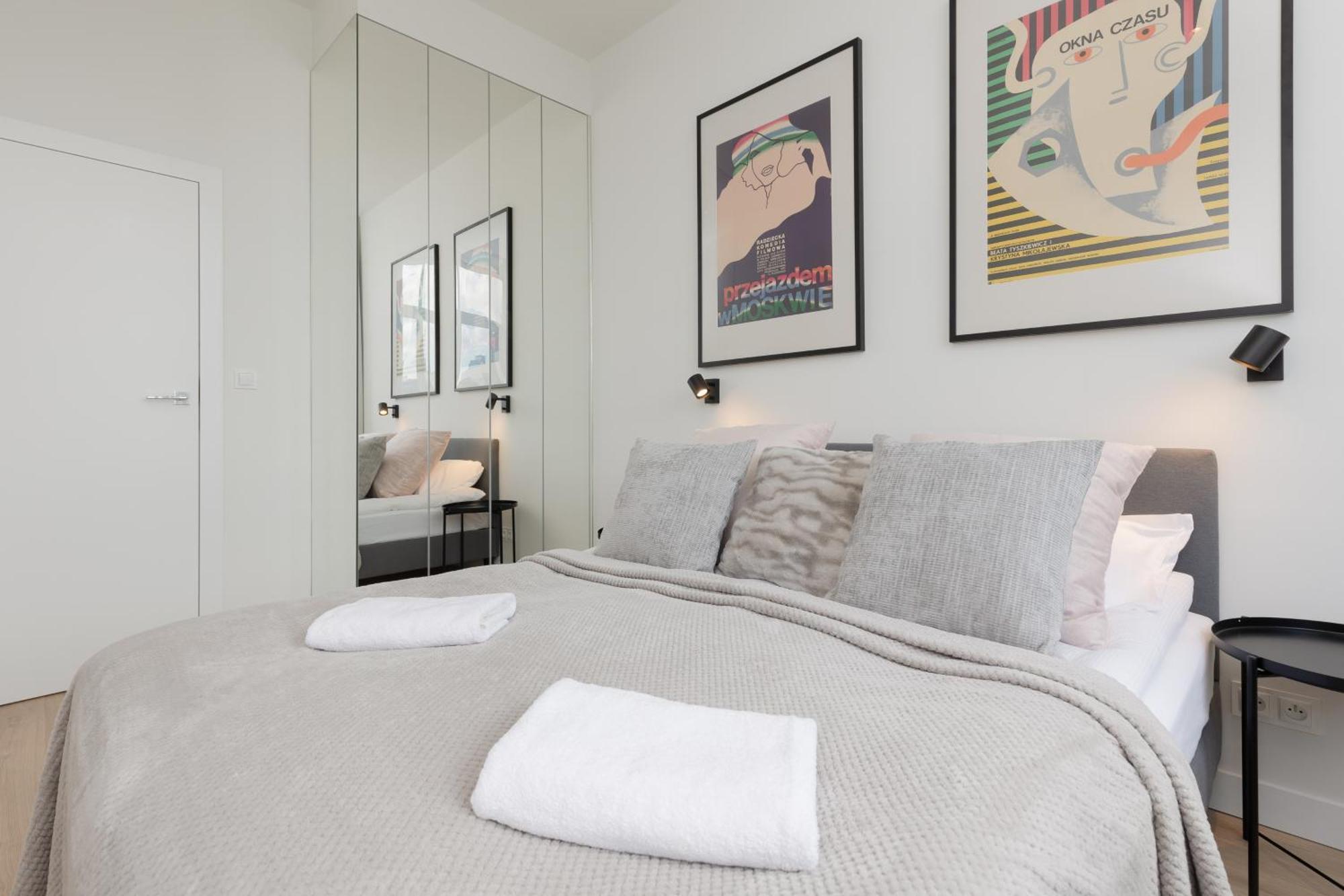 City Panorama Spacious Apartment By Renters Prestige วอร์ซอ ภายนอก รูปภาพ
